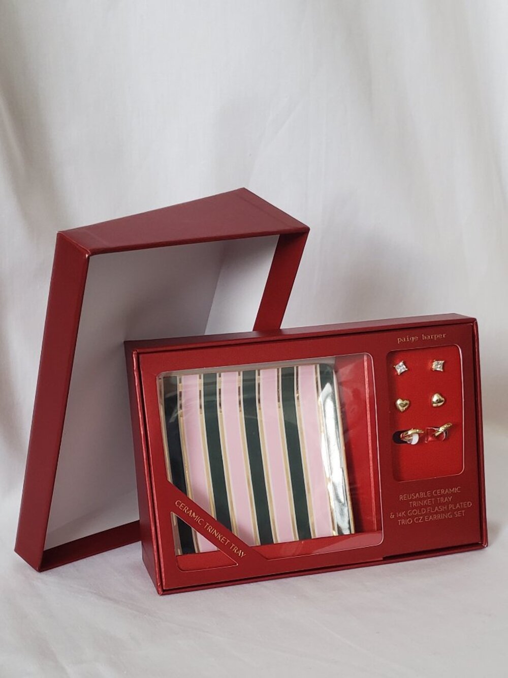 Brand New! Earrings and Trinket tray Giftset. A perfect gift for Mom!
